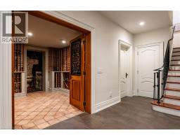 2096 LAKESHORE Road E - 35