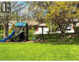 81 THOMSON Drive - 50