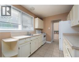 1304 AVON Crescent - 13