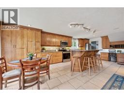 74 CALMCREST Drive - 11