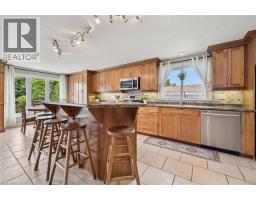74 CALMCREST Drive - 12