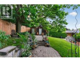 20 NORDALE Crescent - 43