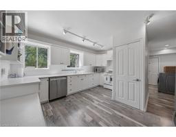 257 MAIN Street W - 17