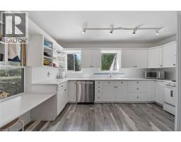 257 MAIN Street W - 18