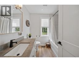 257 MAIN Street W - 23