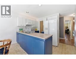 28 ROUSSEAUX Street - 22