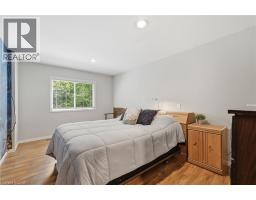 28 ROUSSEAUX Street - 34