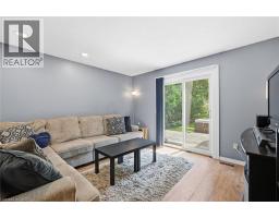 28 ROUSSEAUX Street - 38