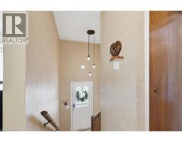28 ROUSSEAUX Street - 6