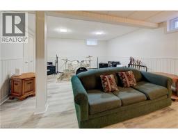 19 HILLBROOK Crescent - 20