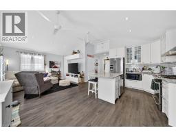 1040 LAKESHORE Road - 14