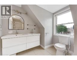 80 HUBERT Street - 21