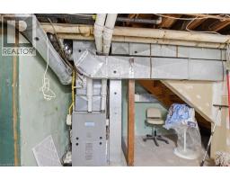 744 QUEEN Street S - 14