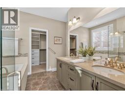 27 BLACK WALNUT Crescent - 25