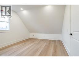 204 BALSAM Avenue S - 33