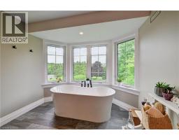 11 LORRAINE Drive - 31