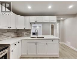 229 PARKDALE Avenue N - 12