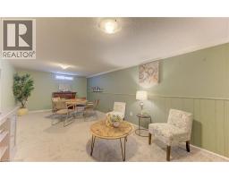83 MANOR Drive - 31