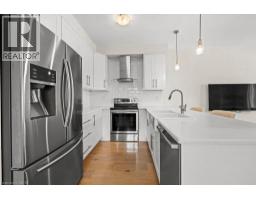 14 HISCOTT DRIVE Drive - 17