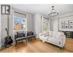 14 HISCOTT DRIVE Drive - 22