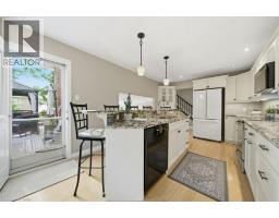 44 WINDERMERE Court - 11