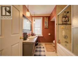 523 LOWTHER Street S - 20
