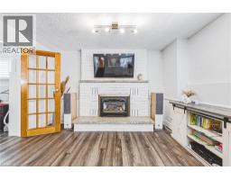 32 AINSWORTH Street - 19