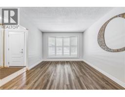 32 AINSWORTH Street - 3