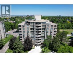 8 VILLAGE Green UnitNo. 309 - 1