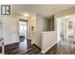 231 FALLING GREEN Crescent - 20