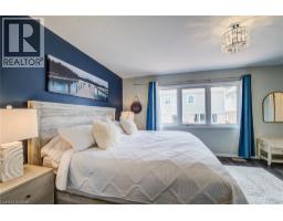 231 FALLING GREEN Crescent - 25