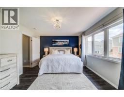 231 FALLING GREEN Crescent - 26