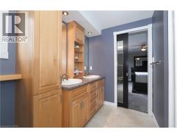 32 NOTCHWOOD Court - 27