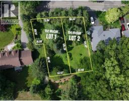 154 MCCALL Crescent - 1