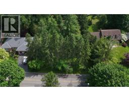 154 MCCALL Crescent - 5