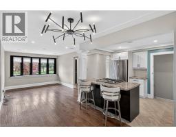 33 KENWOOD Crescent - 12