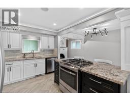 33 KENWOOD Crescent - 16