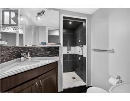 33 KENWOOD Crescent - 31