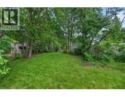 33 KENWOOD Crescent - 37
