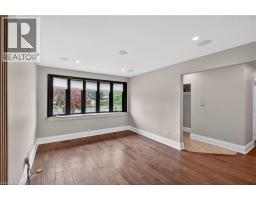 33 KENWOOD Crescent - 8