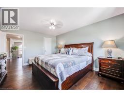 7 BRAMOAK Crescent - 25