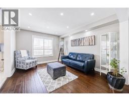 7 BRAMOAK Crescent - 9