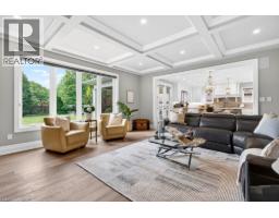 647 CEDAR Avenue - 12