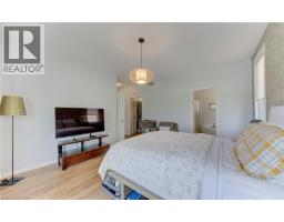 725 ZURICH Drive - 25