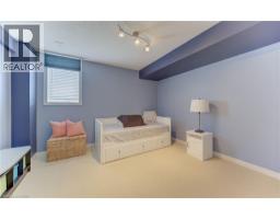 725 ZURICH Drive - 34
