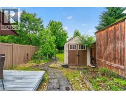 153 FERRIE Street E - 35