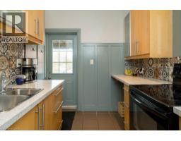 146 FOREST Avenue - 27