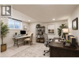 8 CAMPBELL Street - 32
