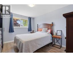 149 AVONDALE Road - 17