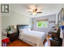907 DOON VILLAGE Road - 14